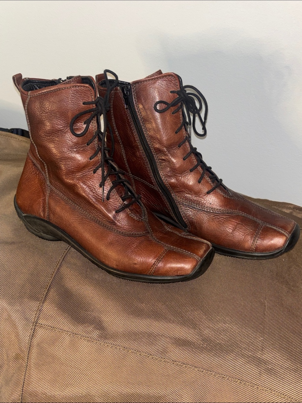 Wolky Women's Chestnut Brown Leather Lace-Up Zip Ankle Boots